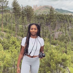 Meet your Posher, Fallon